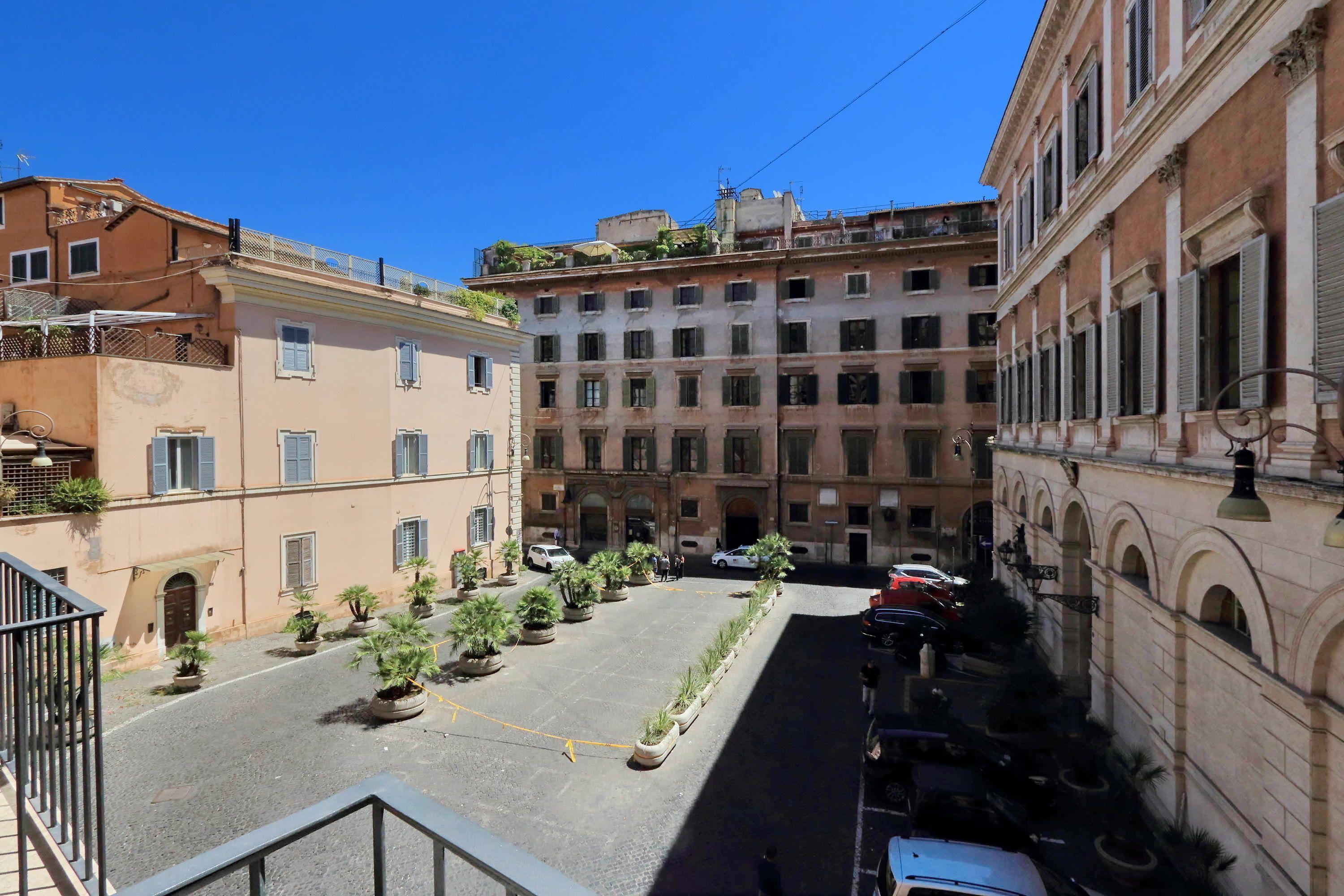 Piazza Venezia Grand Suite — Photos 3